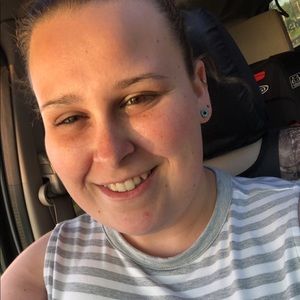 Meet your Posher, Abigail